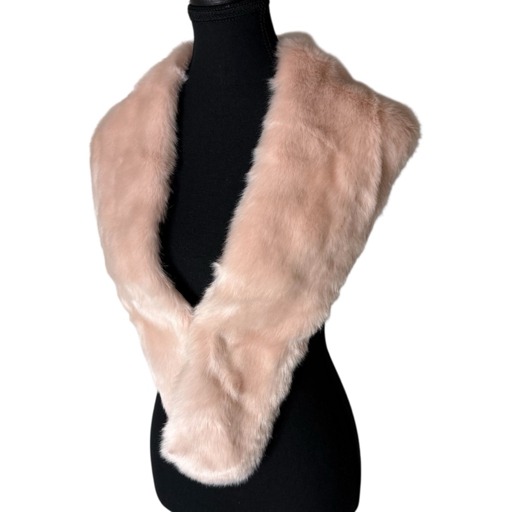 PARKHURST New Precious Pale Pink Faux Fur Stole Wrap Scarf Frog Closure